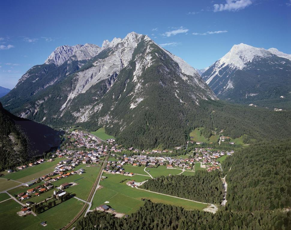 Gasthof Risserhof Scharnitz Exteriér fotografie